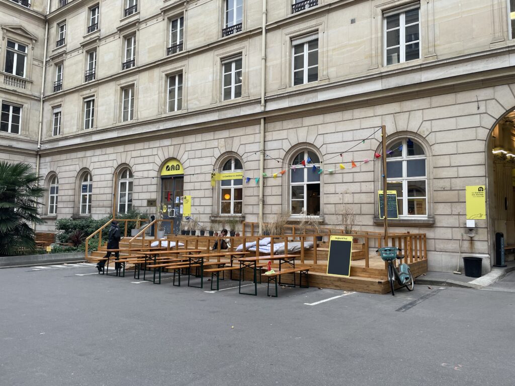 les arches citoyennes cantine café buvette solidaire tiers lieu plateau urbain paris